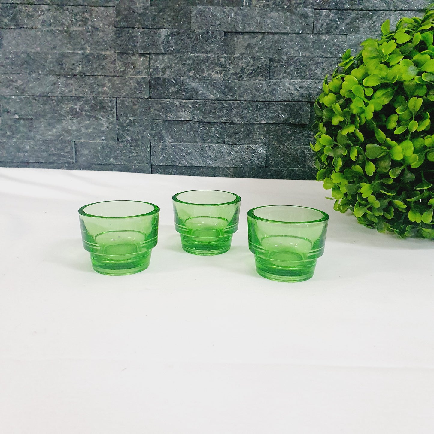 3 verres LEVER vintage vert